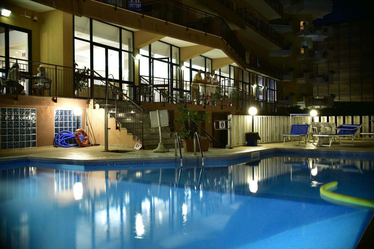 Hotel Astoria à Pesaro Extérieur photo