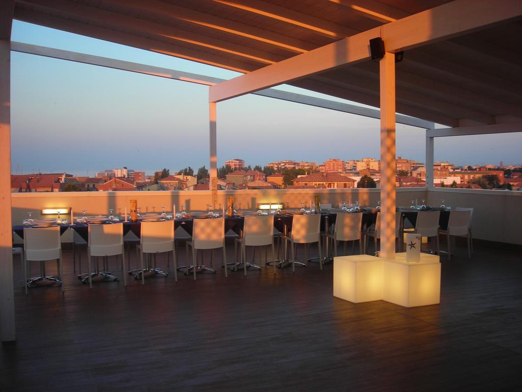 Hotel Astoria à Pesaro Extérieur photo