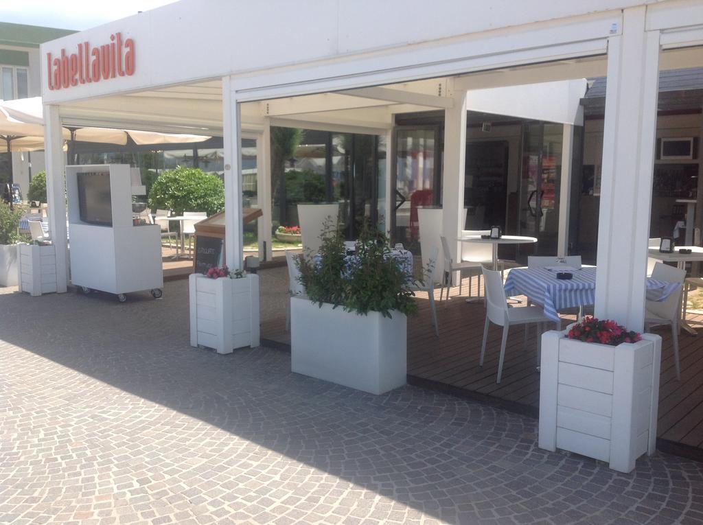 Hotel Astoria à Pesaro Extérieur photo