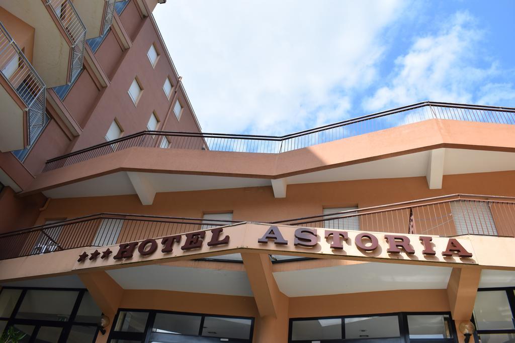 Hotel Astoria à Pesaro Extérieur photo
