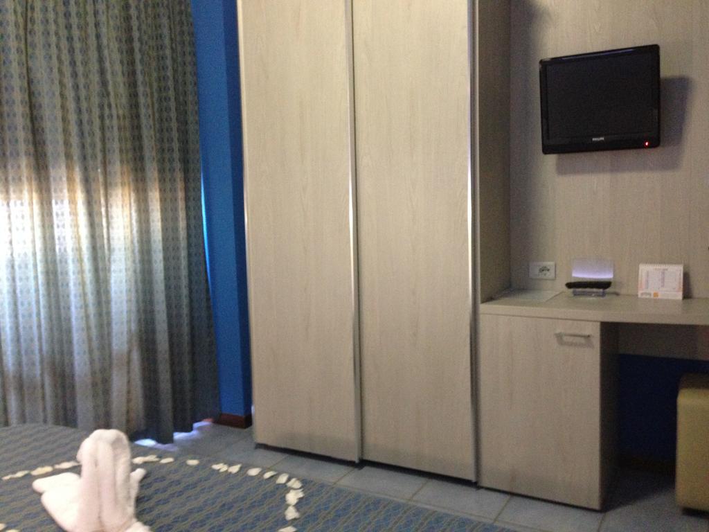 Hotel Astoria à Pesaro Extérieur photo