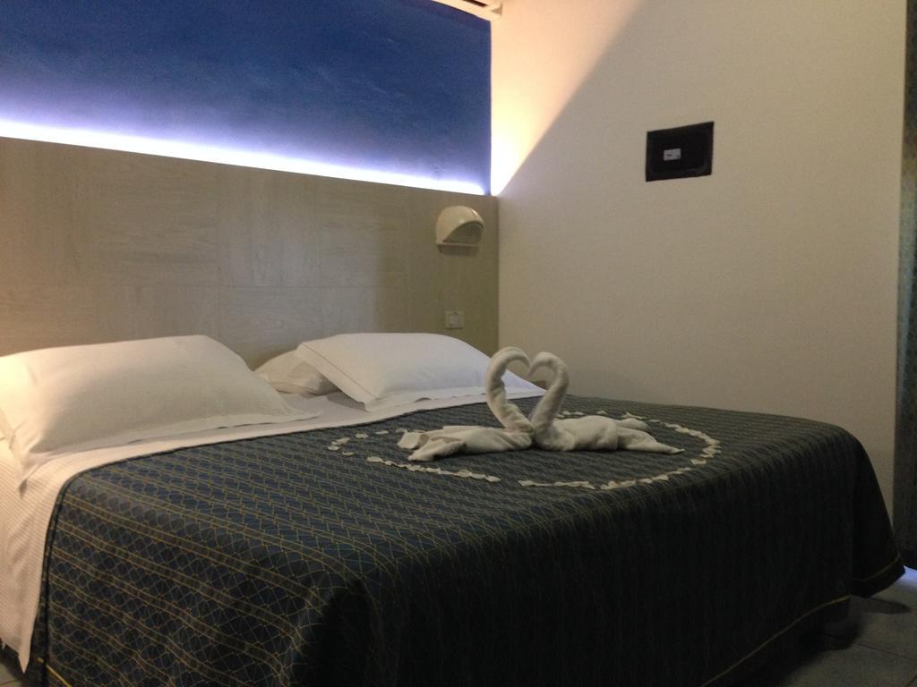 Hotel Astoria à Pesaro Extérieur photo