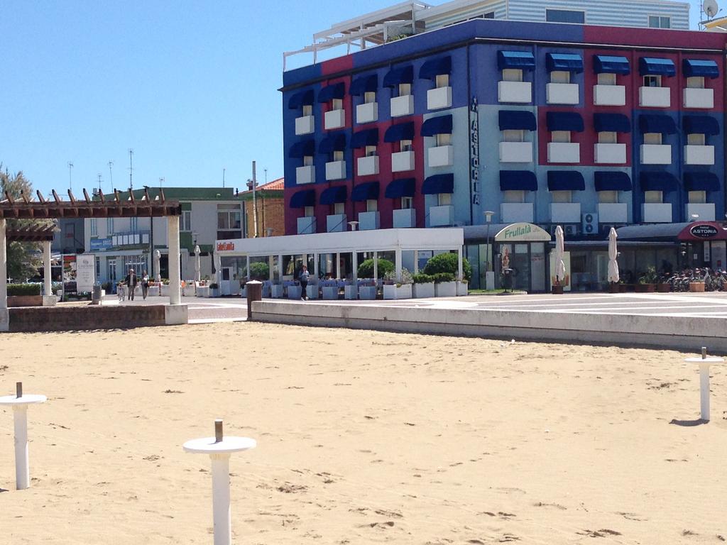 Hotel Astoria à Pesaro Extérieur photo